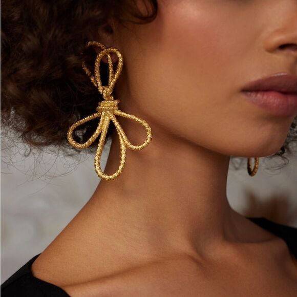 Zara Jewelry - Elegant Gold Statement Earrings A970